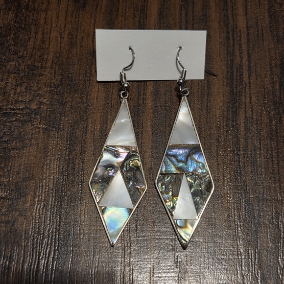 Silver Shell Dangle Earrings - Picture 1 of 4